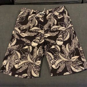Old Navy Boy’s Swim Trunks, Size XL (14-16), Cool print!!